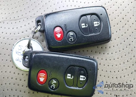 2011 Toyota Prius Four from USA, damaged, VIN JTDKN3DU5B0276802